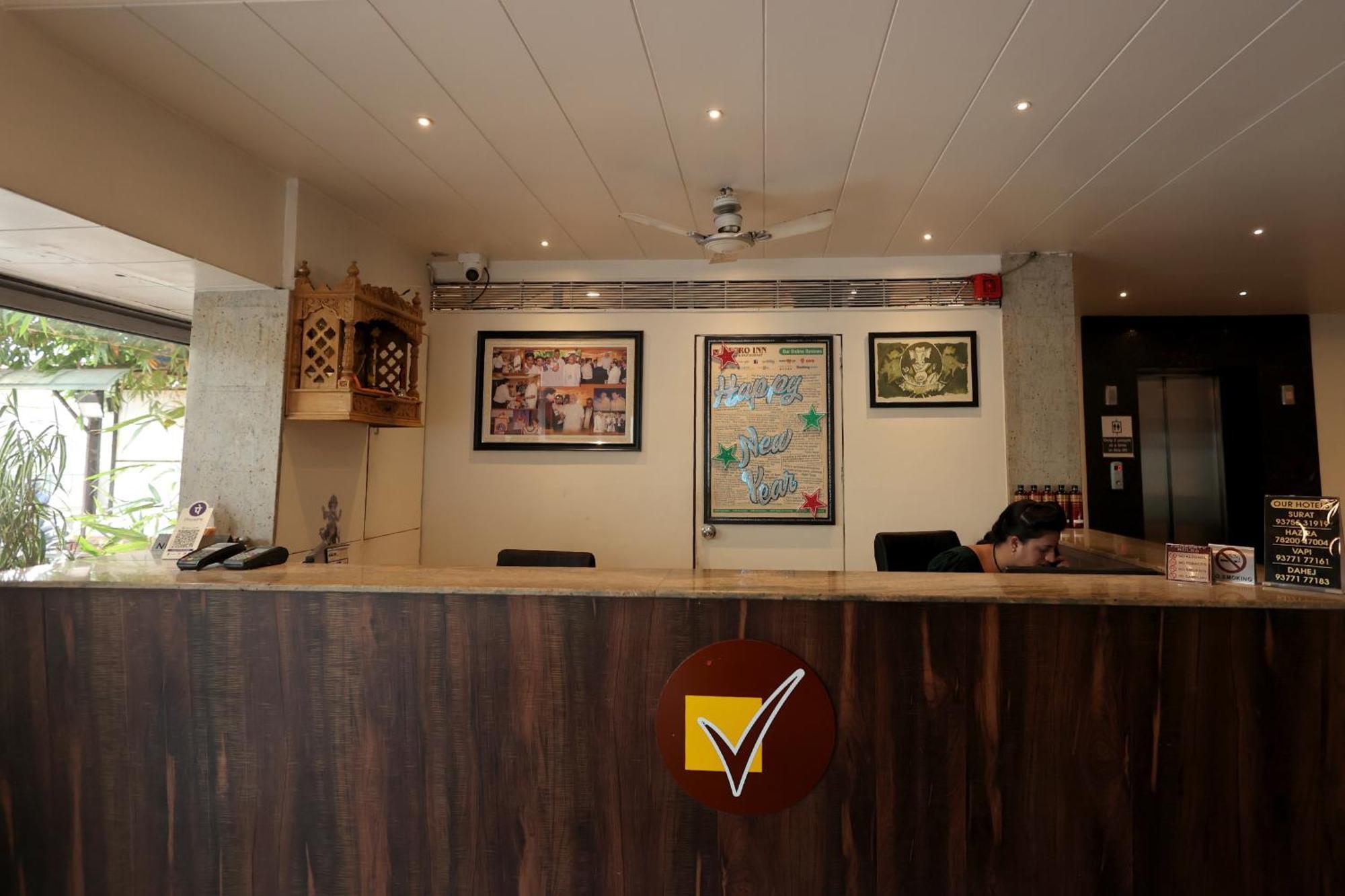 Hotel Vetro Inn Σουράτ Εξωτερικό φωτογραφία