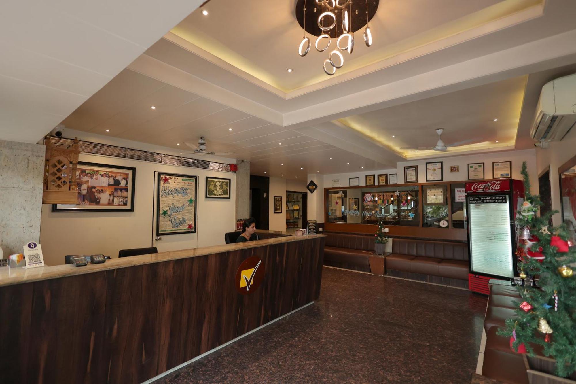 Hotel Vetro Inn Σουράτ Εξωτερικό φωτογραφία